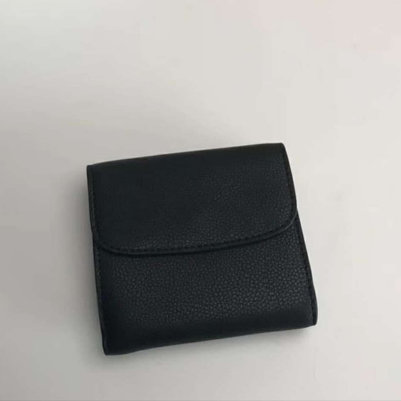 Coach - Picture 3 of 4